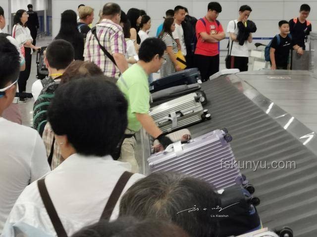 台网红馆长评浦东机场：规模宏大与细节关怀的典范